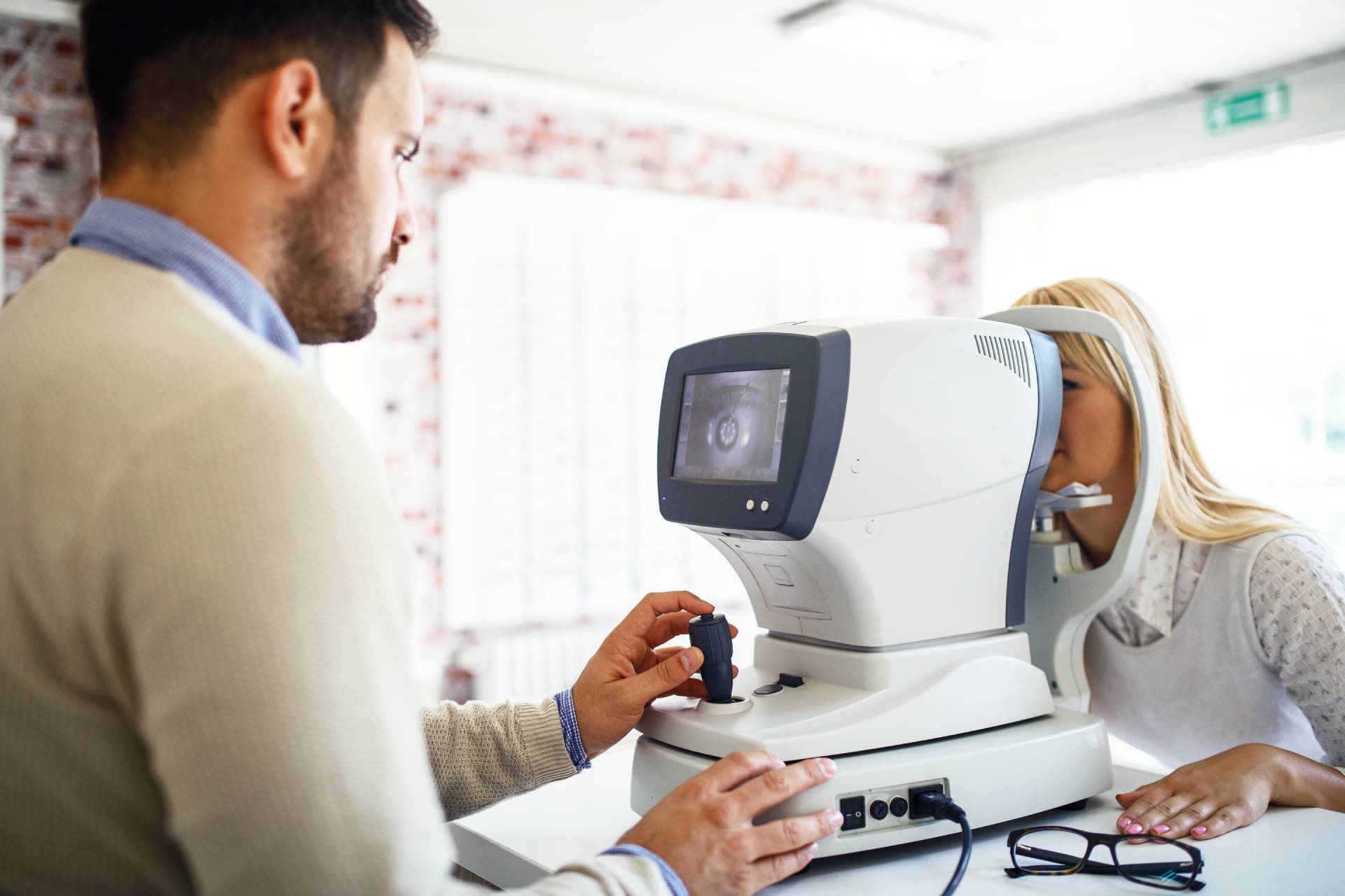 exceptional eye technology of Premier Eye Associates